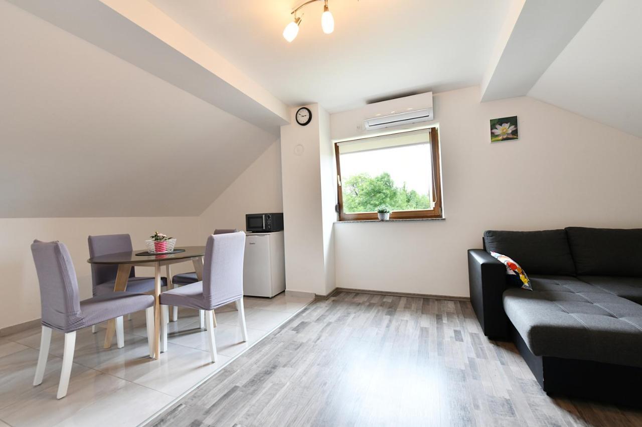 Apartman Mate Rakovica Extérieur photo